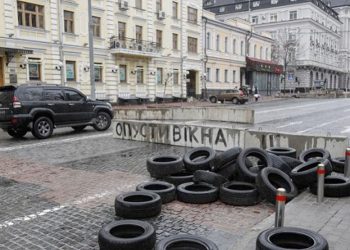 Rusia avanza sobre nuevas ciudades de Ucrania mientras dice esperar el diálogo