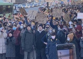 Casi 5000 detenidos por las protestas contra la guerra en Rusia este domingo