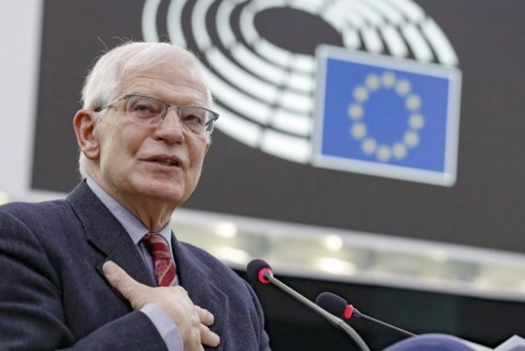 “Si cada europeo bajara un grado la calefacción…”: Borrell se marca su “Lola Flores”