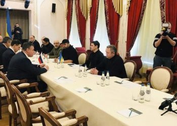 Ucrania y Rusia avanzan las negociaciones hacia un posible acuerdo mientras se recrudecen los ataques