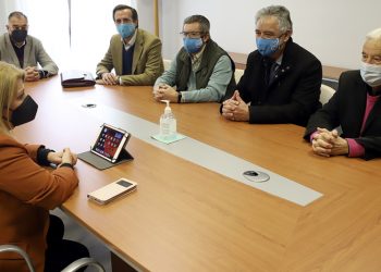 La nueva junta directiva del Club Nazaret presenta al ayuntamiento sus proyectos