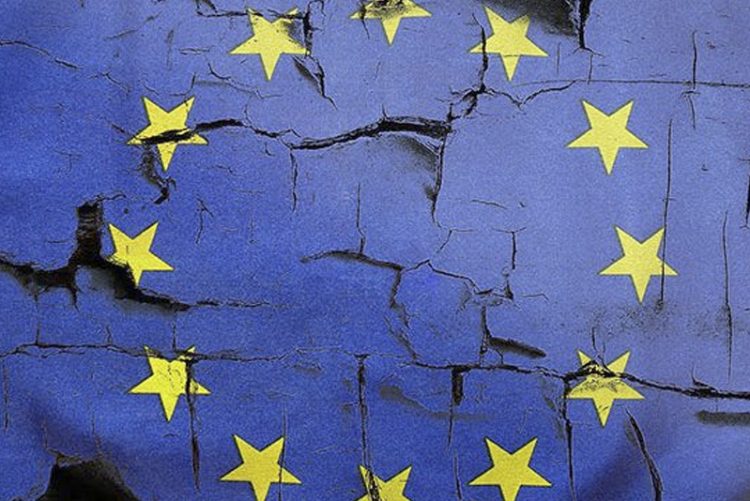 La UE envía armas a Ucrania por valor de 500 millones de euros a través del «Fondo Europeo para la paz»