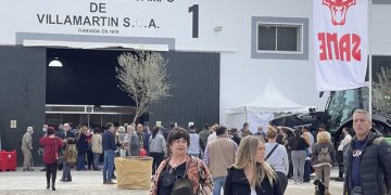 Exposierra y Quesierra cuelgan carteles de “no nos quedan productos” en un fin de semana memorable