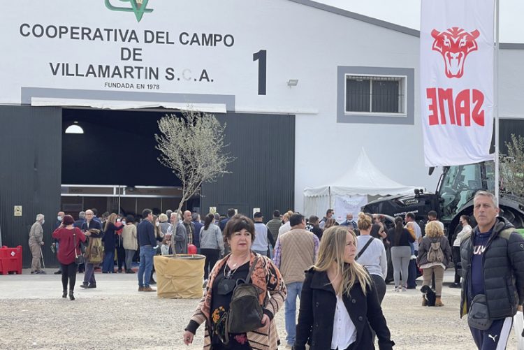 Exposierra y Quesierra cuelgan carteles de “no nos quedan productos” en un fin de semana memorable