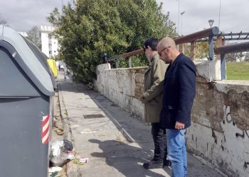 IU denuncia abandono y dejadez municipal que padecen los vecinos en las Casitas Bajas