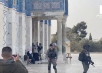 Fuerzas de ocupación israelíes irrumpen nuevamente en la mezquita de Al-Aqsa