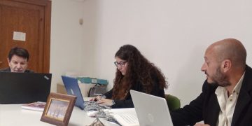 Izquierda Unida impulsará un nuevo servicio de canguro municipal para facilitar la conciliación laboral, personal y familiar en la ciudad