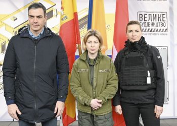 Sánchez visita a Zelensky y reafirma su compromiso con la política guerrerista de la UE