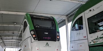 Un único billete servirá para viajar en trenes de cercanías, catamarán, tranvía de la Bahía y autobuses
