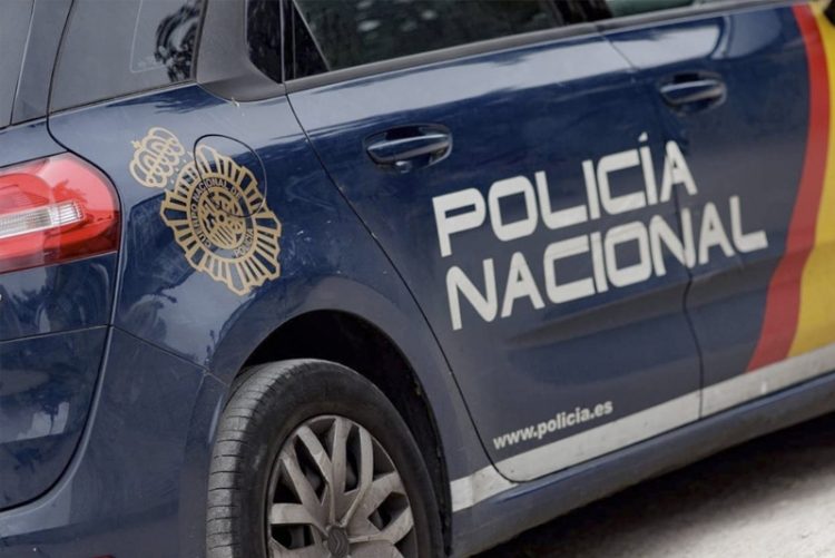 Detenido en Granada por el alquiler fraudulento de su vivienda a distintas personas a través de internet