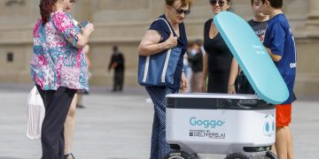 Llegan a España los primeros robots autónomos de reparto