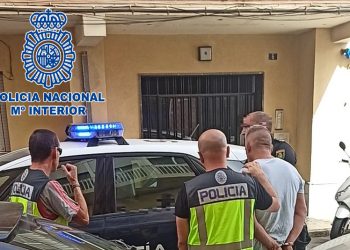 Ingresa en prisión el presunto autor de cuatro robos en los que intimidaba a sus víctimas con una pistola simulada y un cuchillo