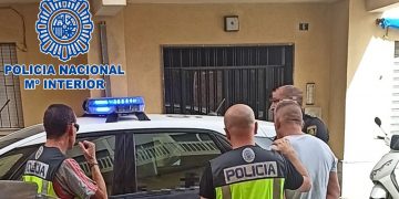 Ingresa en prisión el presunto autor de cuatro robos en los que intimidaba a sus víctimas con una pistola simulada y un cuchillo