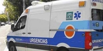 Herido tras sufrir una caída en el espigón de la playa La Puntilla en El Puerto