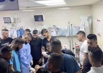 Nueva ataque terrorista israelí deja un joven palestino muerto y 35 heridos