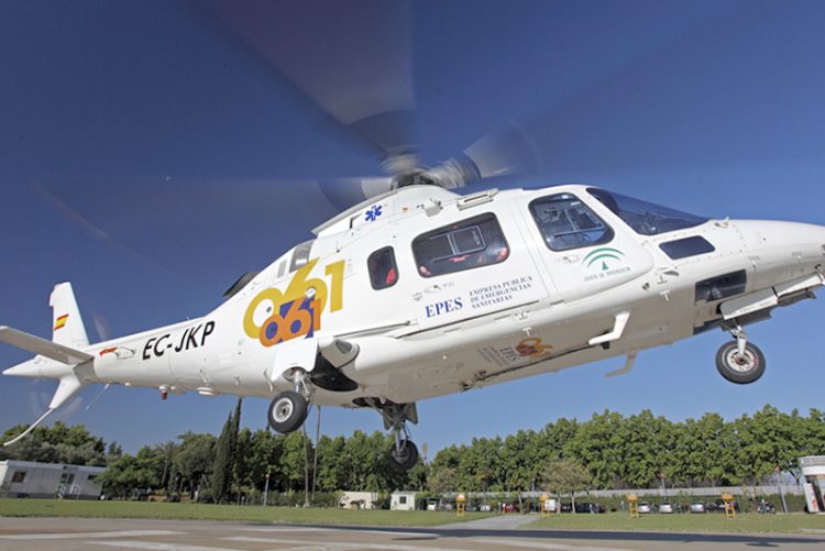 Fallece un hombre y una mujer resulta herida tras caer un turismo por un barranco en Cazorla