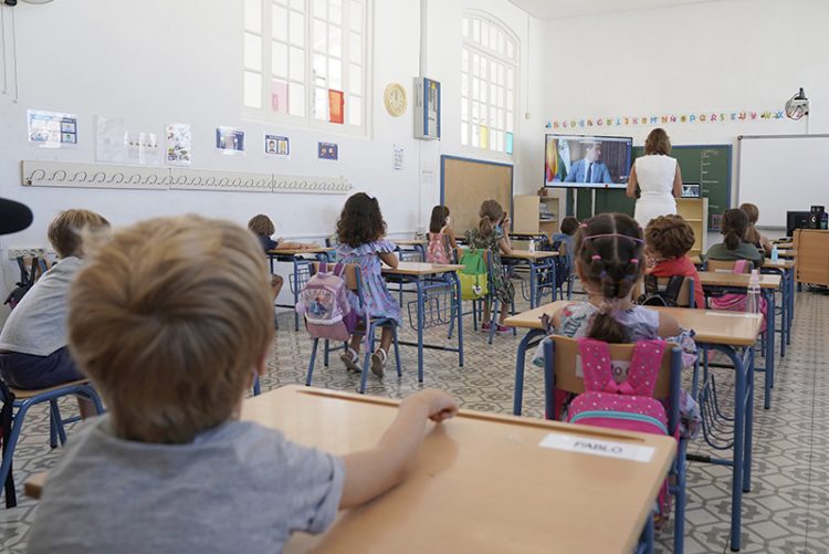 Este lunes comienza el curso escolar para más de 746.000 estudiantes de Infantil, Primaria y Educación Especial en Andalucía