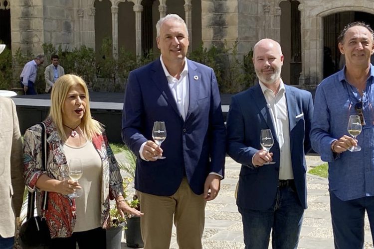 La Diputación de Cádiz reitera su apoyo al sector del vino de Jerez