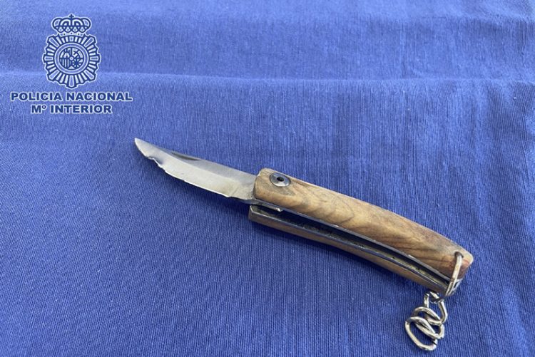 Pillan infraganti a un atracador mientras agredía a un vecino de Jerez