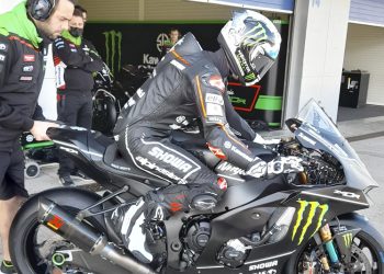 Kawasaki y BMW estrenan temporada 2023 en el Circuito de Jerez Ángel Nieto