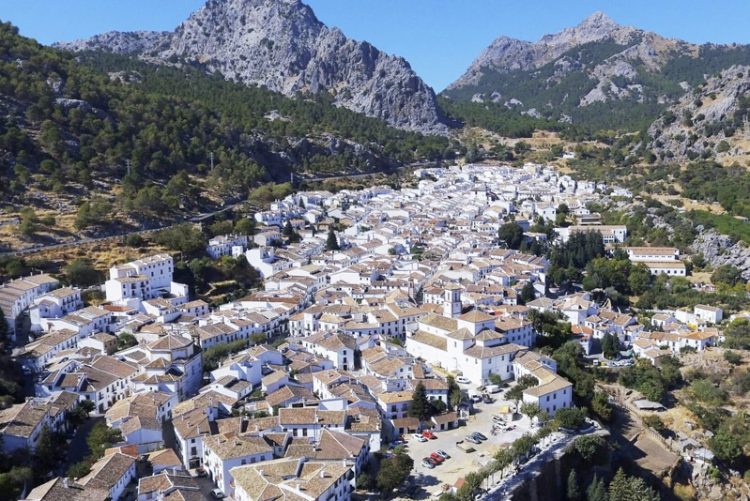 Grazalema se ha convertido hoy en el lugar del mundo en el que más ha llovido en el día de hoy