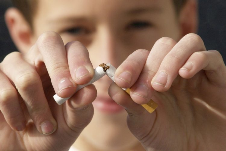 Nueva Zelanda prohibirá fumar a todas las personas nacidas a partir de 2009