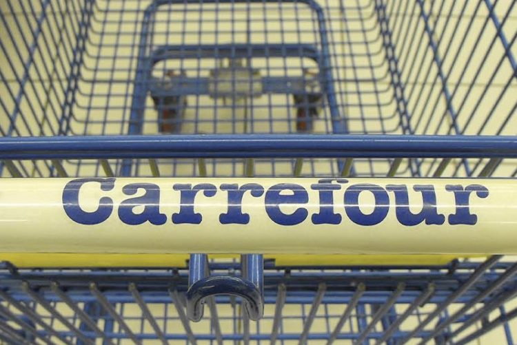 Denunciadas siete grandes cadenas por no repercutir la rebaja del IVA a todos los alimentos afectados