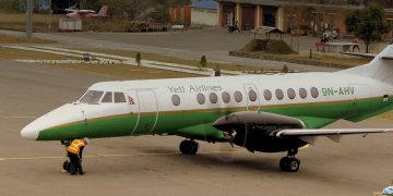 25 muertos tras estrellarse un avión con 72 pasajeros en Nepal