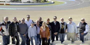 La alcaldesa supervisa las obras acometidas en las curvas 1 y 5 que han supuesto la inversión de 2,1 millones de euros por parte de la Ayuntamiento de Jerez