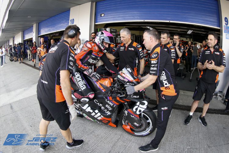 Emocionante arranque en el Gran Premio de Jerez con sorpresas en los primeros entrenamientos libres