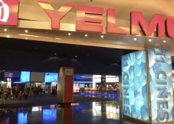 FACUA lleva a Yelmo Cines ante la justicia por prohibir el ingreso de comida y bebida externa a sus salas