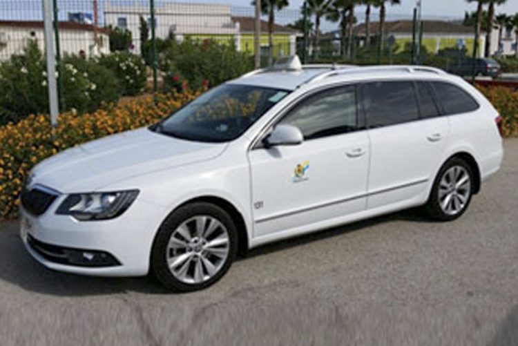 Una mujer de Algeciras denuncia a un taxista por exhibicionismo