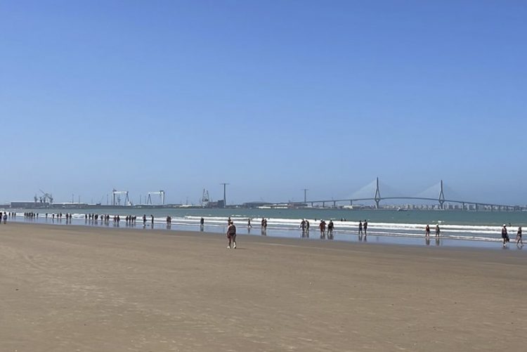 Fallece un hombre de 78 años en la playa de Valdelagrana. Ya van dos este mes