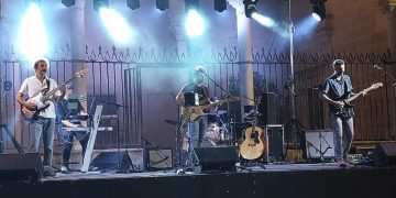 Un viaje hipnotizante a través del tiempo: Being Floyd hace revivir la magia de Pink Floyd en la Plaza de la Asunción