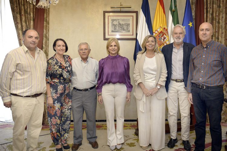 El Ayuntamiento de Jerez apuesta por el comercio local tras la firma de convenios con Acoje, ACAT, Adecosur y Asunico