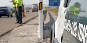 Tres muertos y un herido al colisionar un autobús y un turismo en Bornos